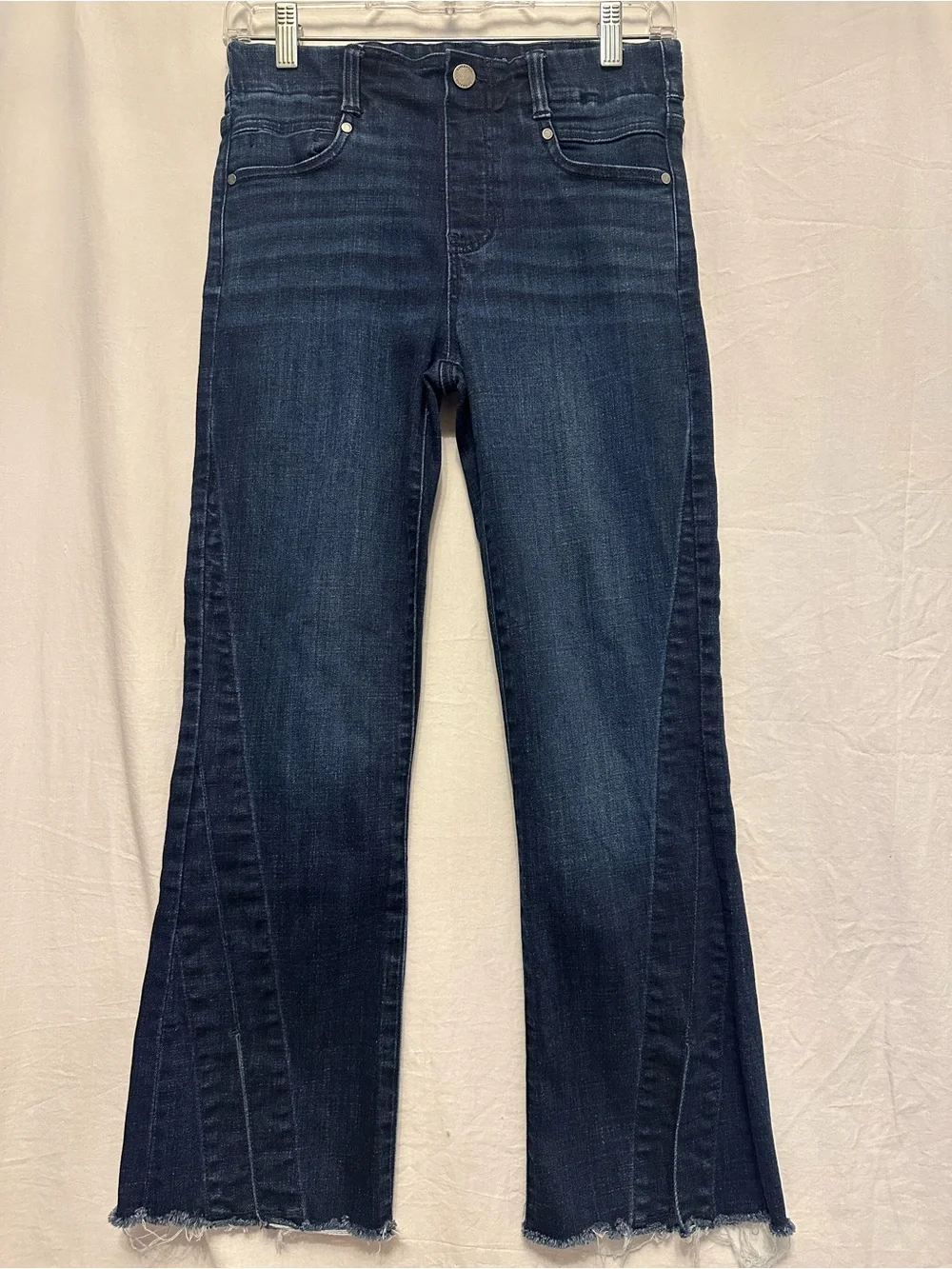 Liverpool Los Angeles 2/26 Cropped Kick Flare Jeans Raw Hem Ankle Slit Dark Wash